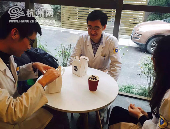http://ori.hangzhou.com.cn/ornews/images/attachement/jpg/site2/20160118/001ec94e4b891807153606.jpg